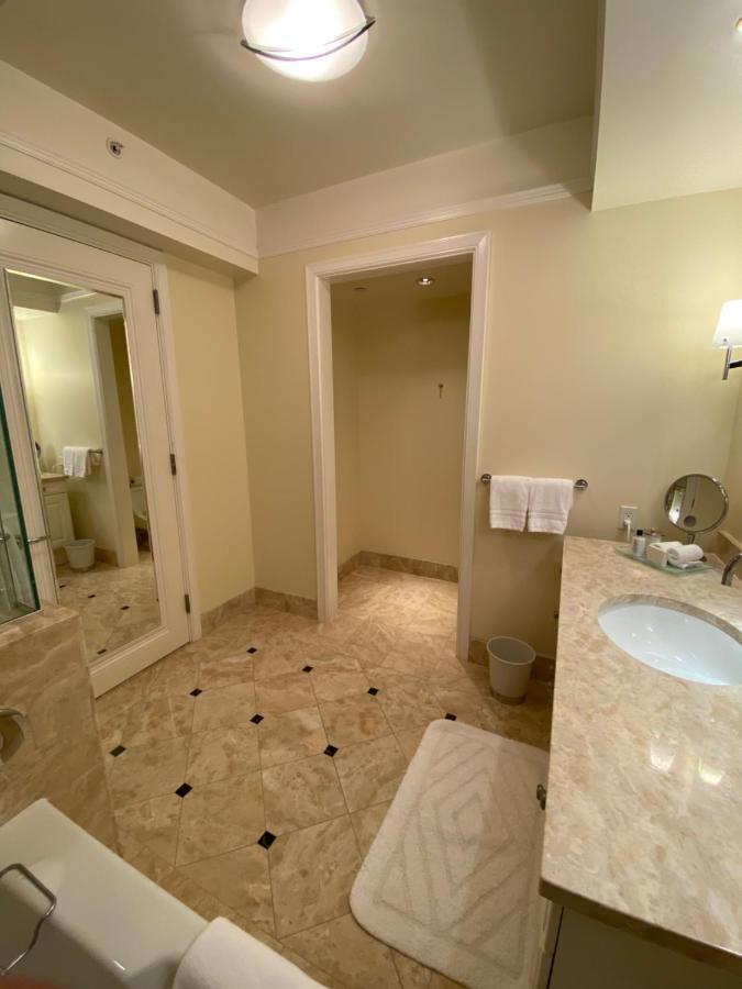 Private Condo Hotel At Four Seasons Brickell マイアミ エクステリア 写真