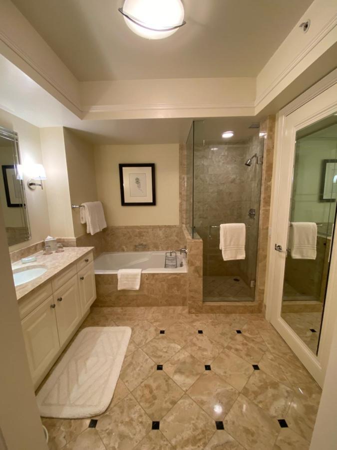 Private Condo Hotel At Four Seasons Brickell マイアミ エクステリア 写真